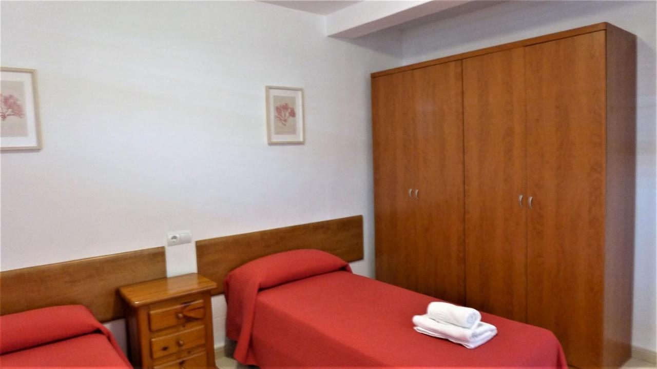 סאלו Apartamentos Colon מראה חיצוני תמונה