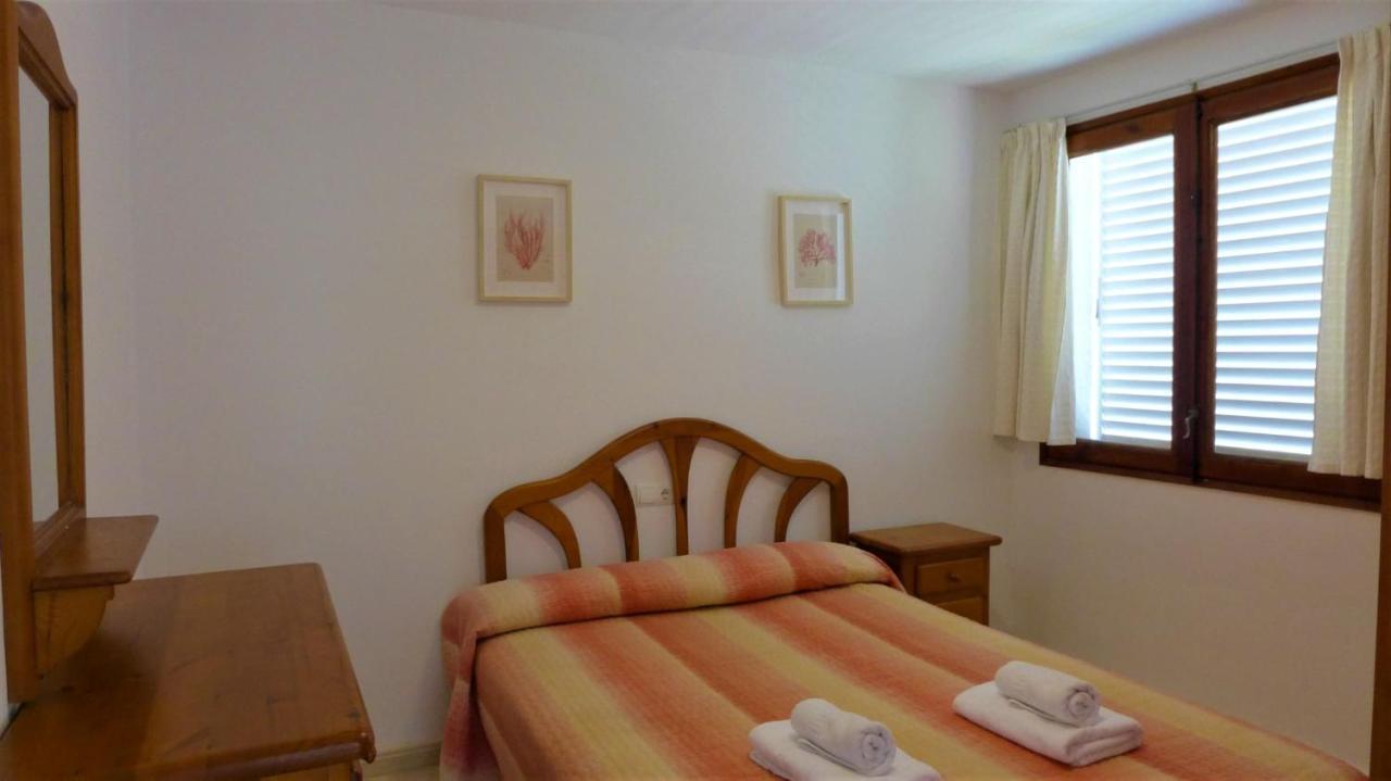 סאלו Apartamentos Colon מראה חיצוני תמונה