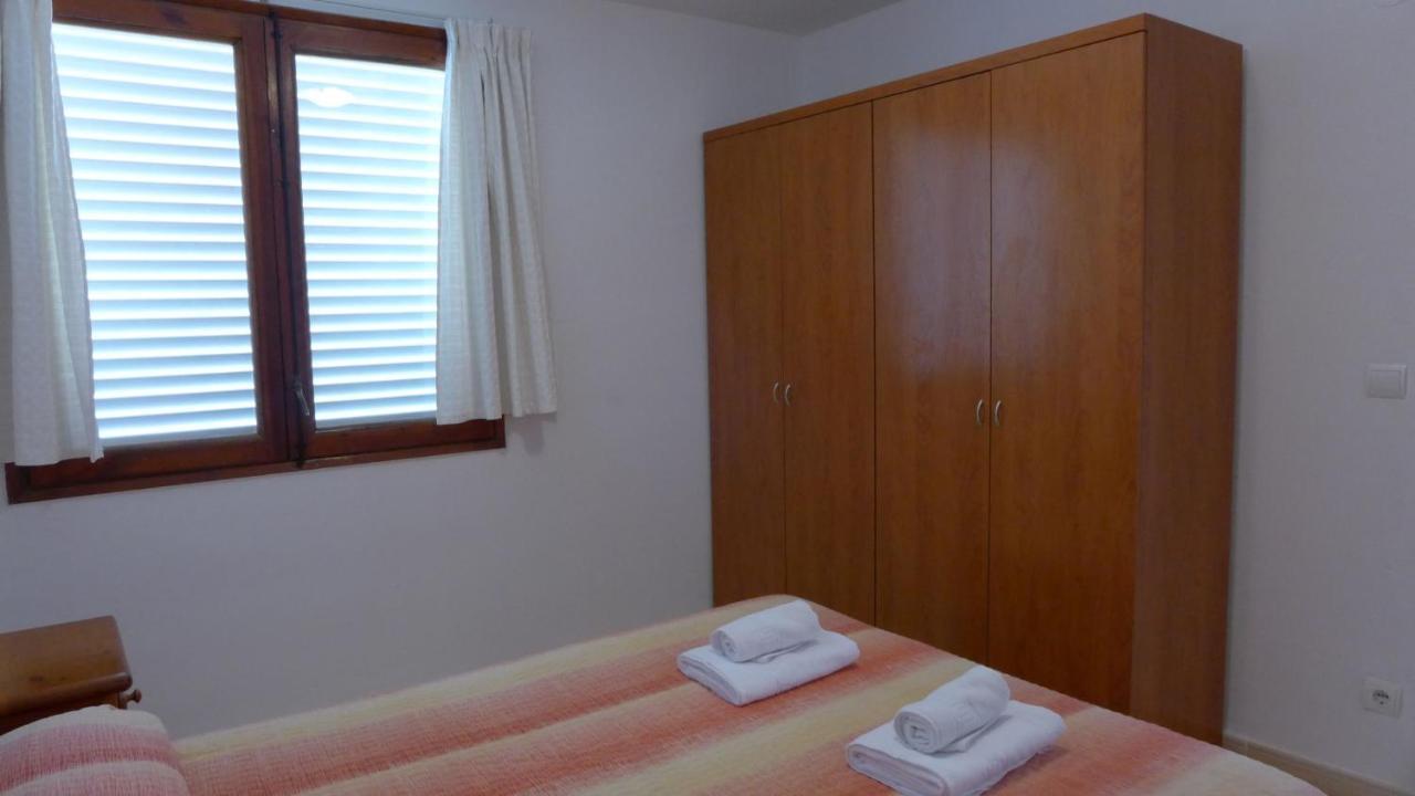 סאלו Apartamentos Colon מראה חיצוני תמונה